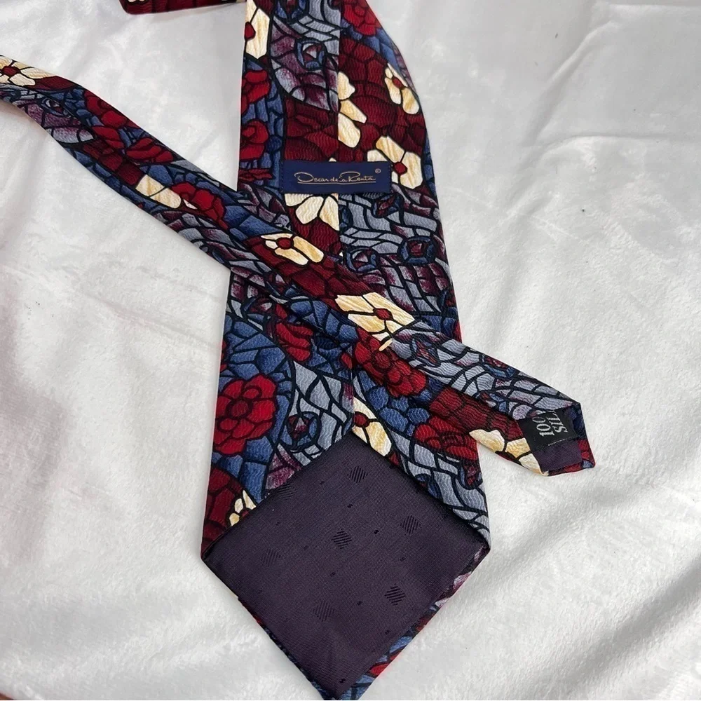 Beautiful Vintage OSCAR DE LA RENTA Men’s Slik Tie - Picture 4 of 7